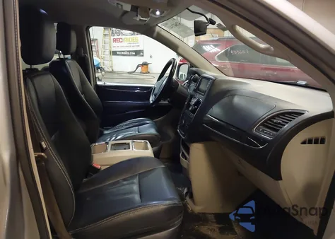 2014 Chrysler Town & Country Touring from USA, damaged, VIN 2C4RC1BG2ER221014